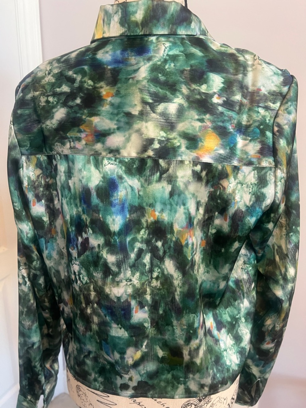 Abstract Green Button-Front Jean Jacket - Picture 3 of 6